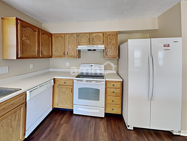 Foto del edificio - 3734 Laurel Cherry Ln