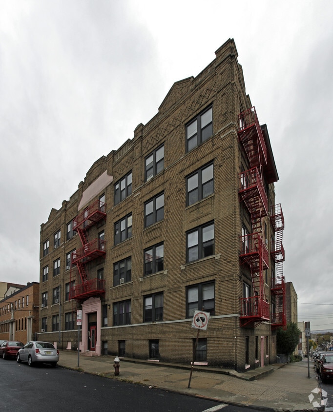 851 Pavonia Ave, Jersey City, NJ 07306 Apartments in Jersey City, NJ