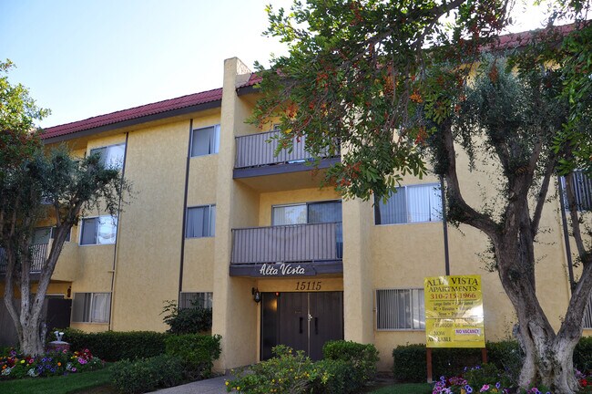 Building Photo - 15115 S Raymond Ave