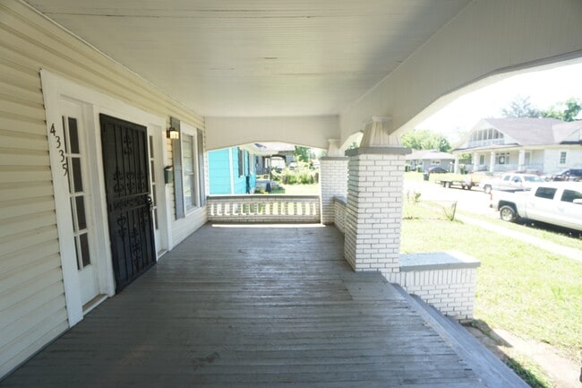 Building Photo - 4335 Jackson St