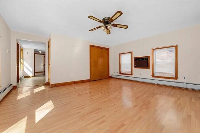 Foto del edificio - 155 Thorndike St