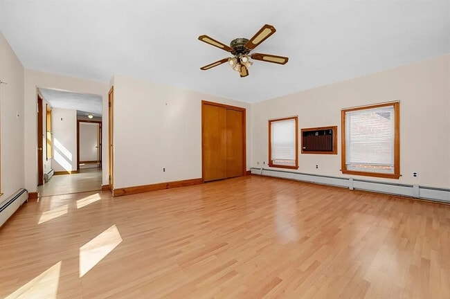 Building Photo - 155 Thorndike St