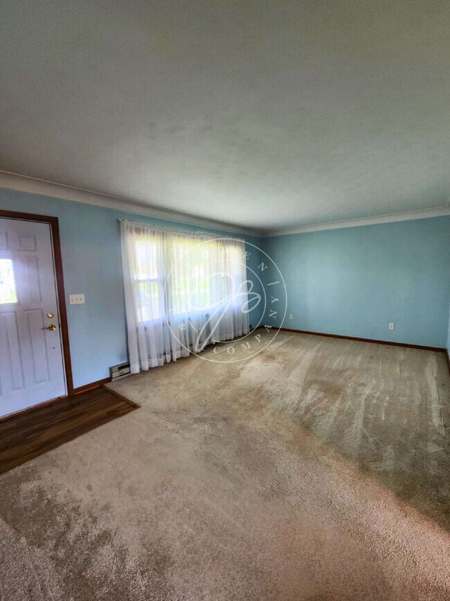 Foto del edificio - Sylvania Schools! Charming 3-Bedroom Ranch with Attached Garage & First-Floor Laundry