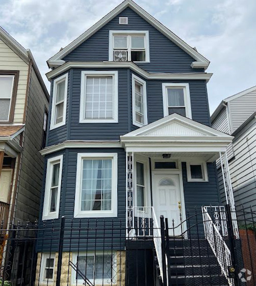 Building Photo - 2338 N Ridgeway Ave