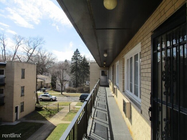 Foto del edificio - 9751 S Charles St