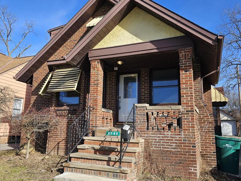 Primary Photo - 5049 Thomas St