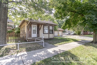 Building Photo - 3950 Drexel Dr