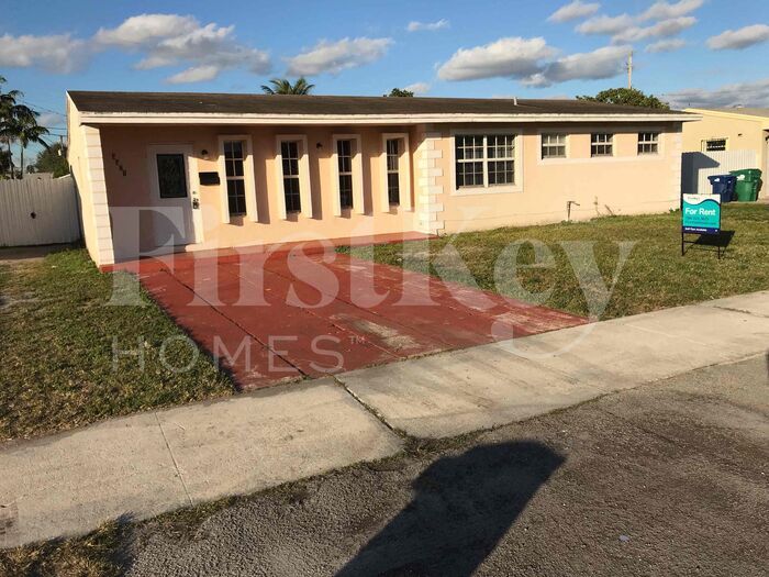 Foto principal - 3321 NW 177th Terrace