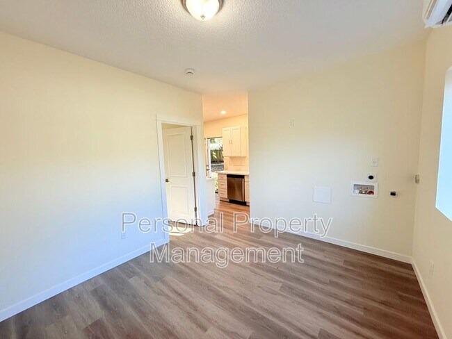 Foto del edificio - 3401 E 18th St