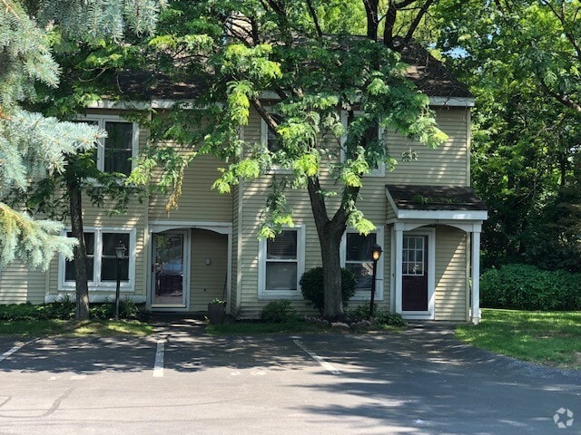 Building Photo - 13 Wilton Ct