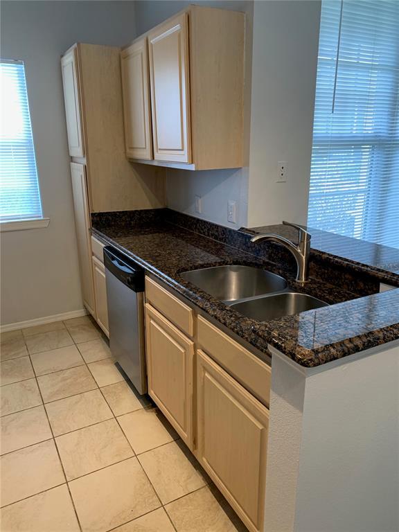 Foto del edificio - 420 Summit Ridge Pl