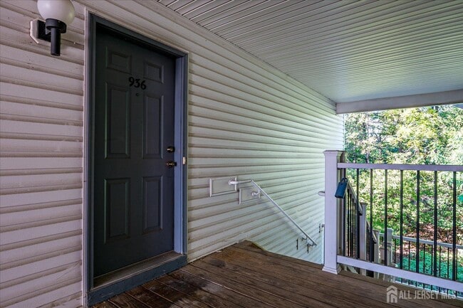 Building Photo - 936 Waterford Dr