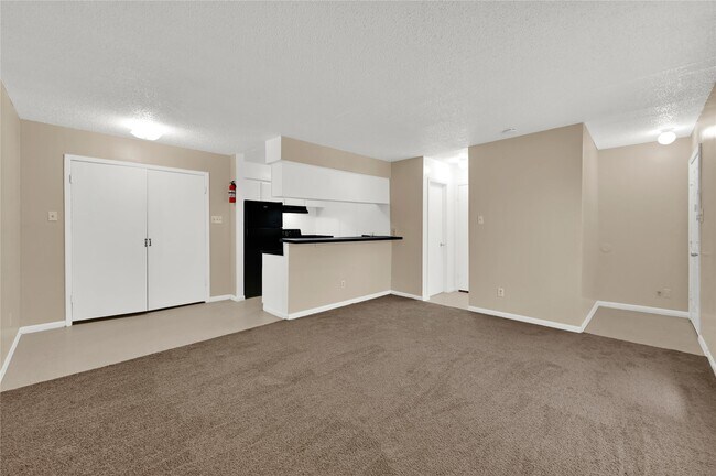 Foto del edificio - 7211 Atwell Dr
