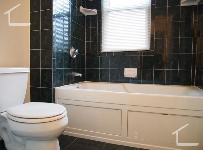 Foto del edificio - Available now - Brighton 4 Bed