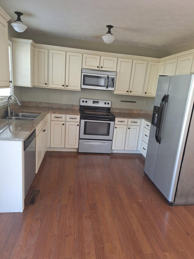 Foto del edificio - 1717 Brook Park Dr