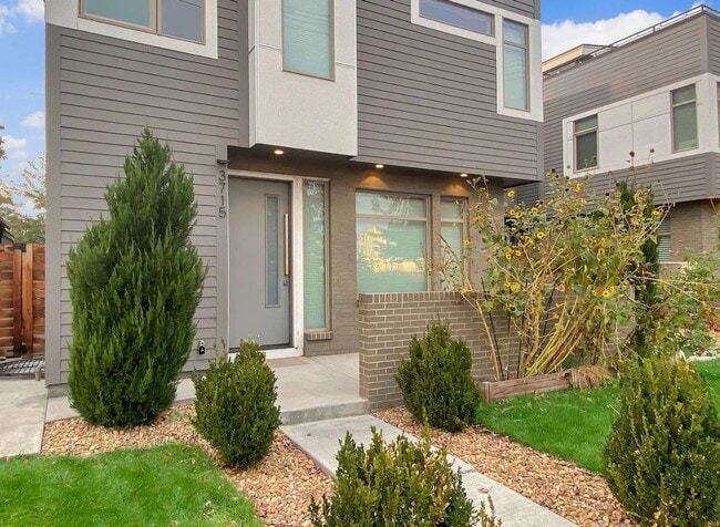 Foto del edificio - Modern 4BD, 3BA LoHi Townhome with Rooftop Deck