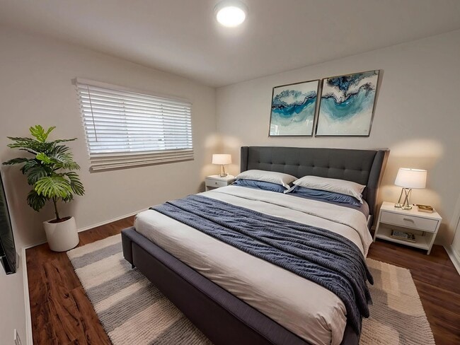 Building Photo - The Alamar