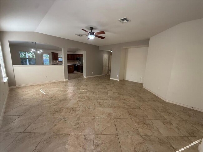 Foto del edificio - 3314 Blue Ridge Dr