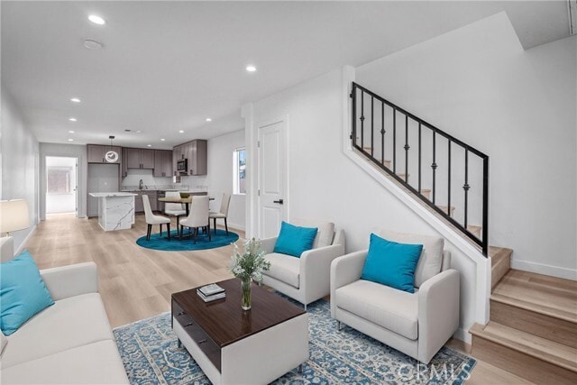 Foto del edificio - 10517 Firmona Ave