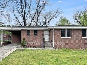 Building Photo - 1205 Woodward Rd