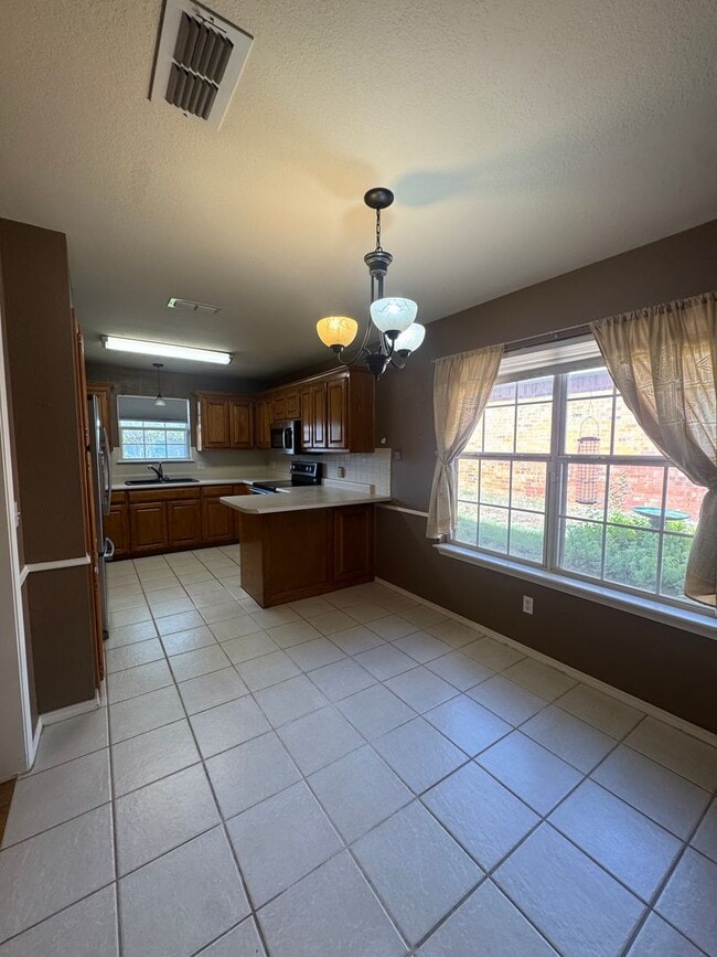Building Photo - 4210 Catalpa Ln