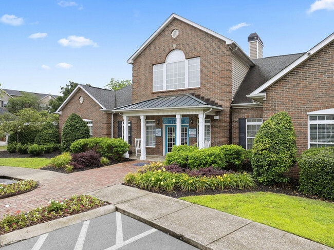 Building Photo - 1540 Place