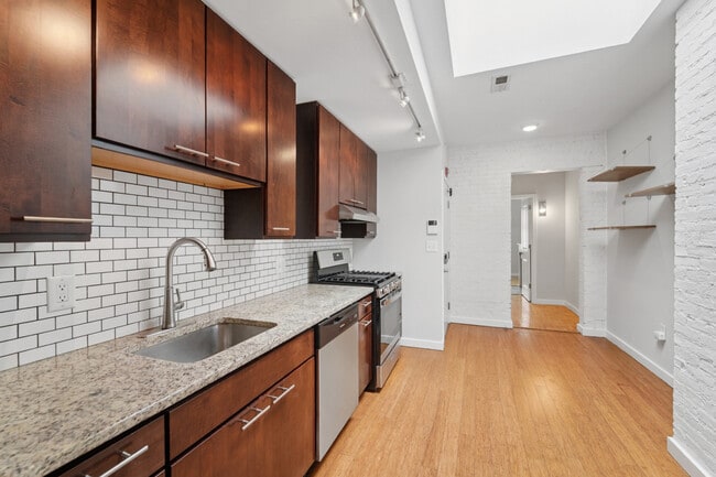 Photo - 1010 N Calvert St Apartments