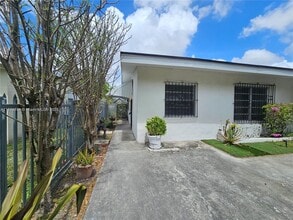 Building Photo - 11035 SW 56th St