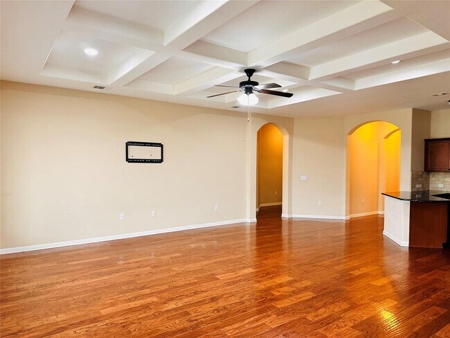 Foto del edificio - 18501 Bassano Ave