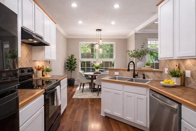 Foto del edificio - 2632 Century Park Blvd