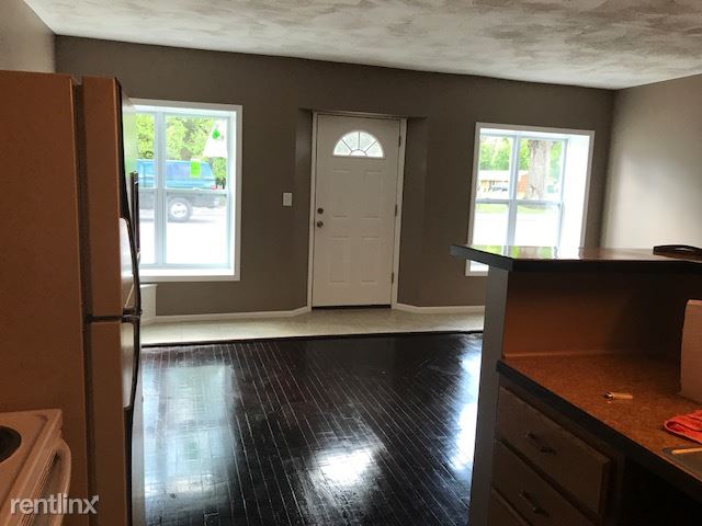 Foto del edificio - 9236 Main St