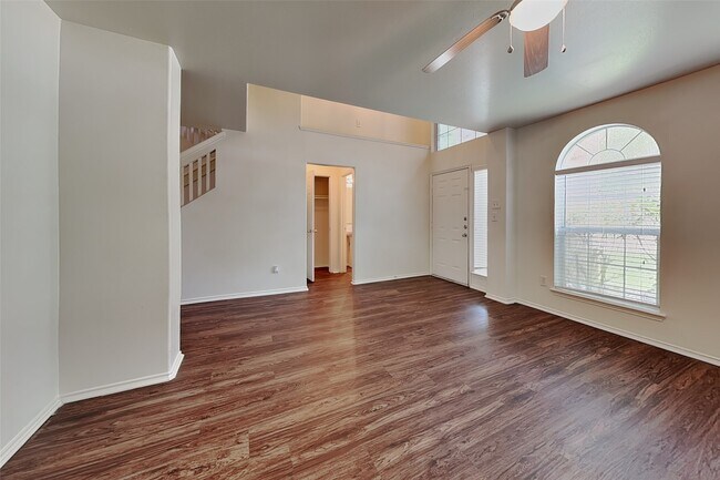 Foto del edificio - 14750 Autumn Glen Ct