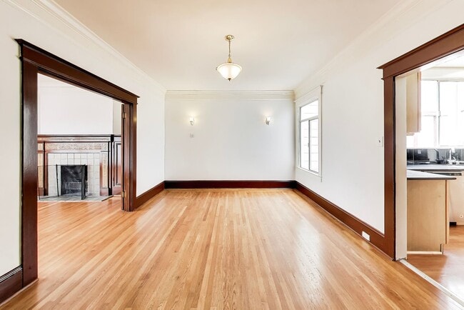 Building Photo - 623-625 8th Ave