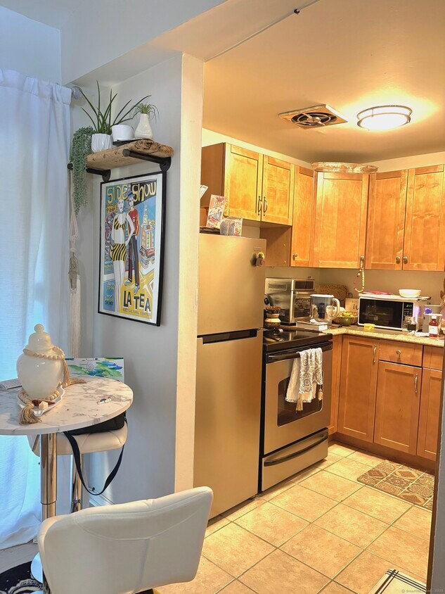 Foto del edificio - 137 Burgundy Hill Ln