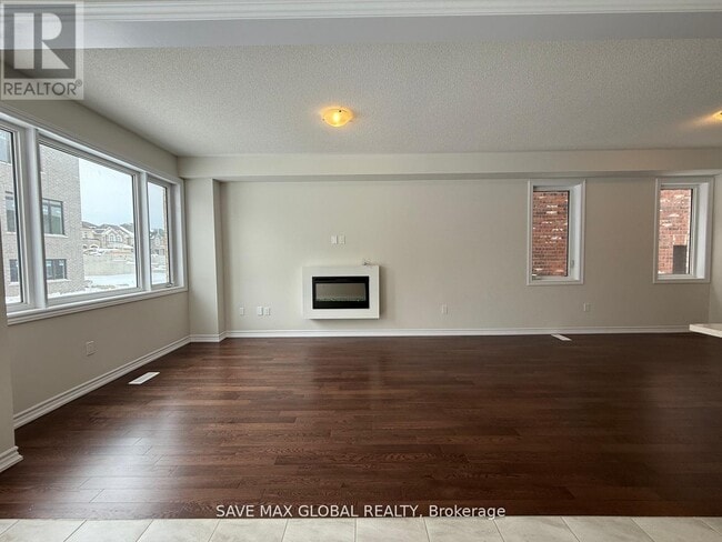 Building Photo - 18 Lipscott Dr