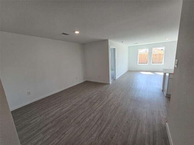 Building Photo - 5211 Red Drum Dr