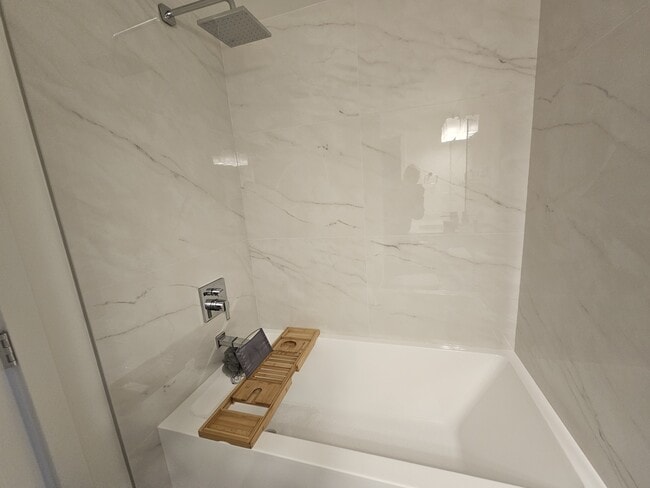 Photo du bâtiment - 22562-22121 121 Ave