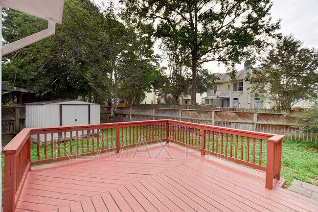 Foto del edificio - 1025 Still Meadow Ct