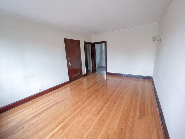 Foto del edificio - 4626 N Wolcott Ave