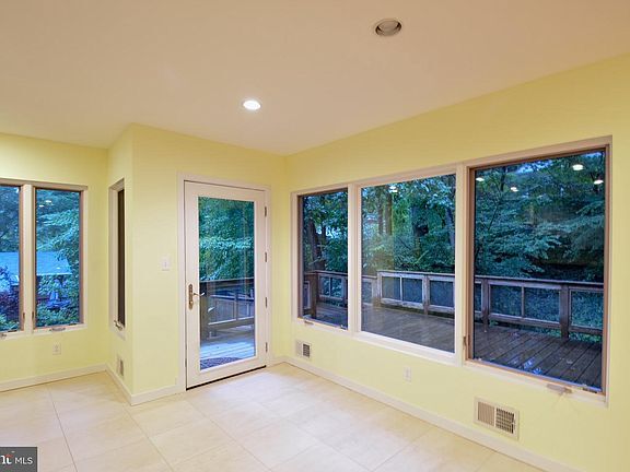 Foto del edificio - 3709 Whispering Ln