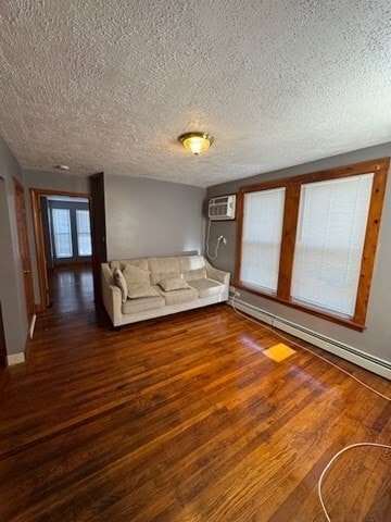 Building Photo - 16 8th Ave