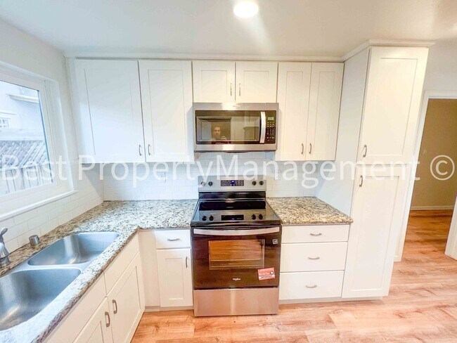 Foto del edificio - Newly Remodeled home in Hayward