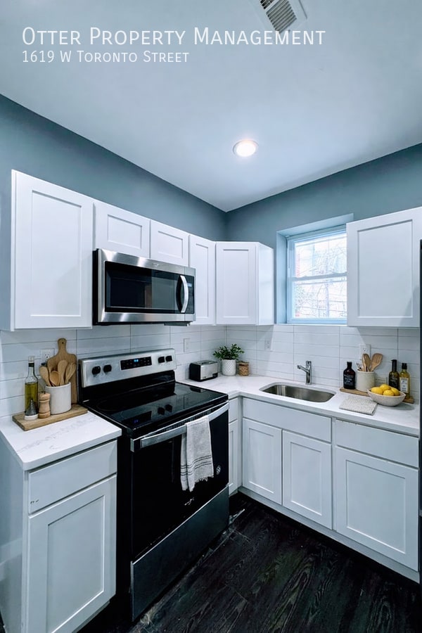 Photo - 1619 W Toronto St House