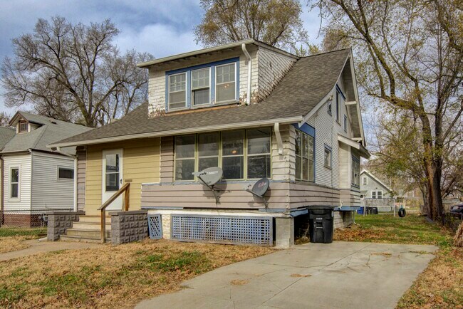 Building Photo - 2434 Camden Ave