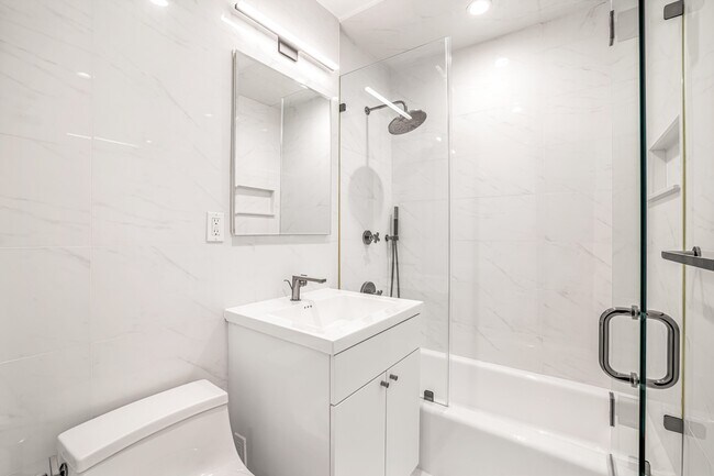 Foto del edificio - 309 E 87th St