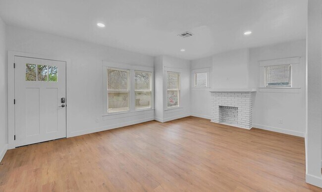 Foto del edificio - 1602 Mitchell Ave