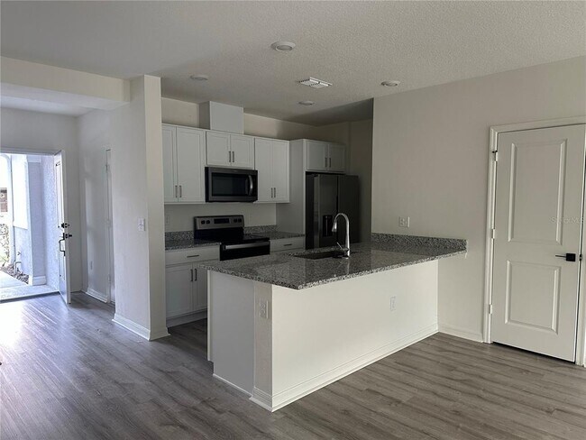 Foto del edificio - 662 Stoney Pointe Cir