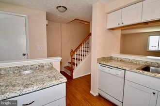 Building Photo - 222 Canfield Terrace