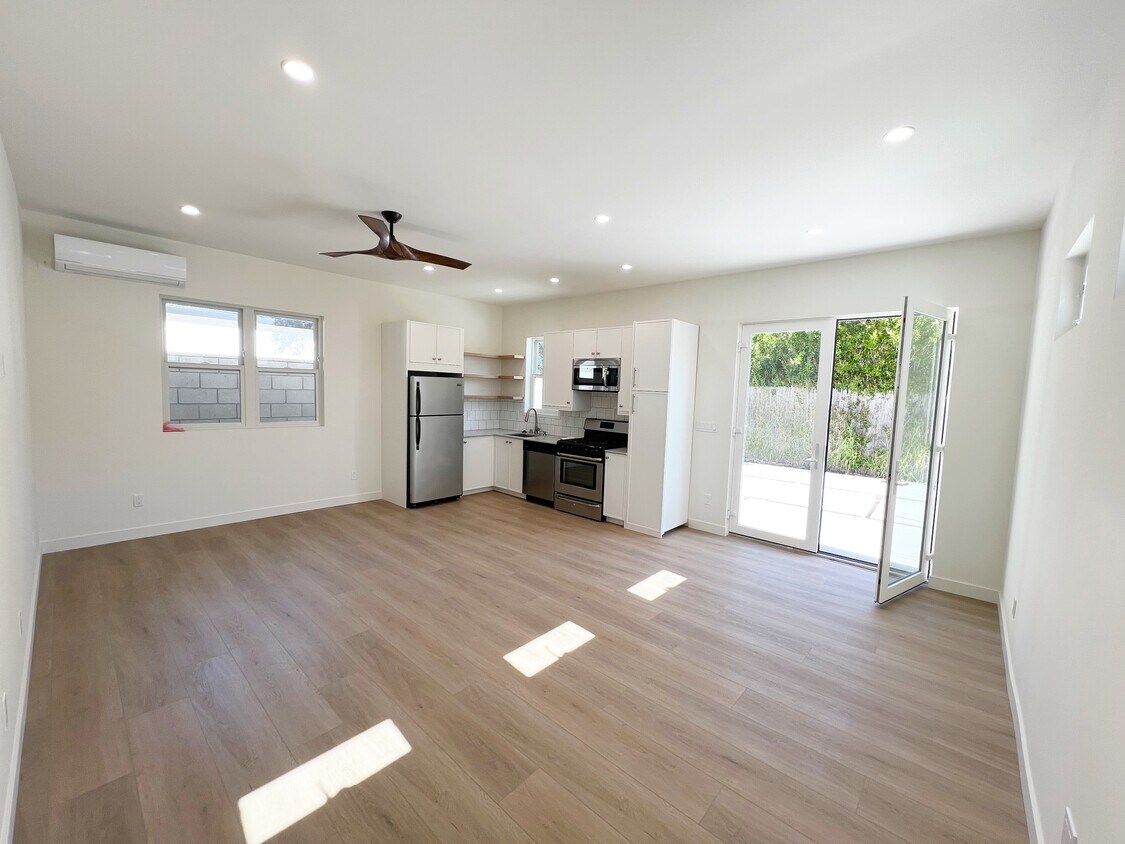 Foto principal - 1319 S Orange Dr