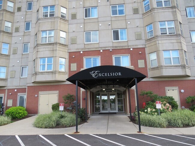 Building Photo - 1 Cityview Ln